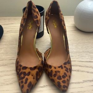 High heels leopard print